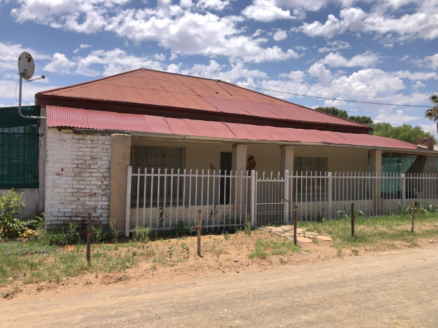 3 Bedroom Property for Sale in Petrusburg Free State
